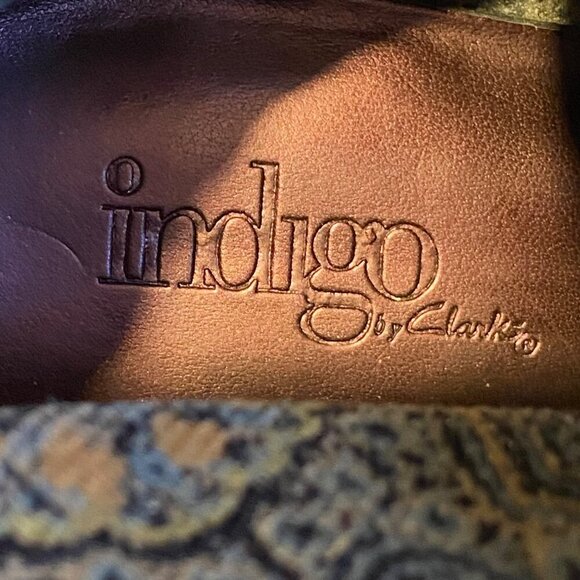 Indigo By Clarks Womens 7M black Leather Upper Ankle Boots kitten heels stitches - Picture 7 of 16